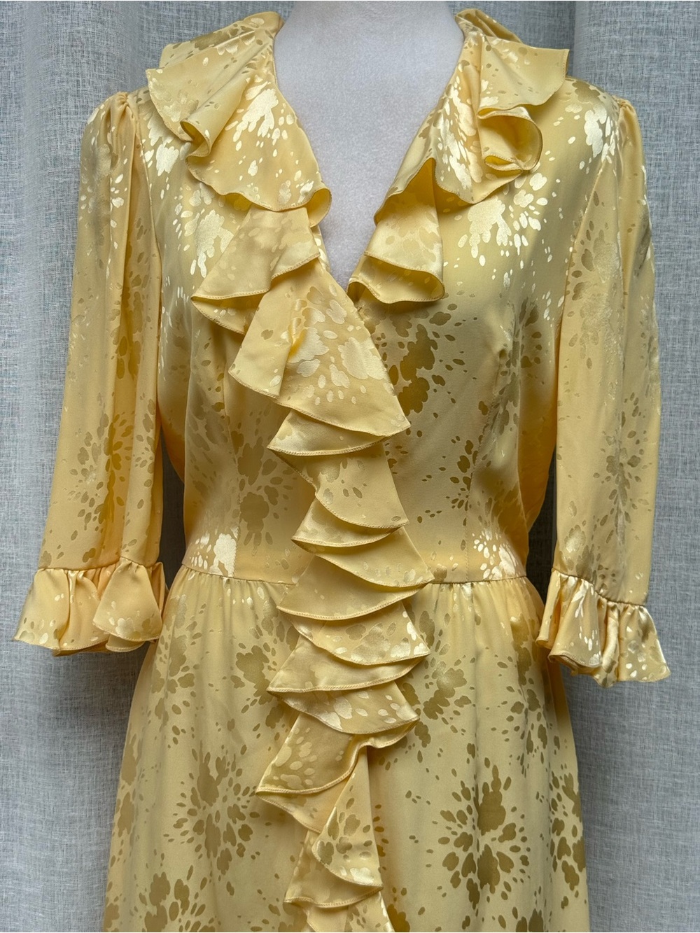 Vintage Mariko yellow brocade ruffles midi silk wrap dress - Picture 2 of 7
